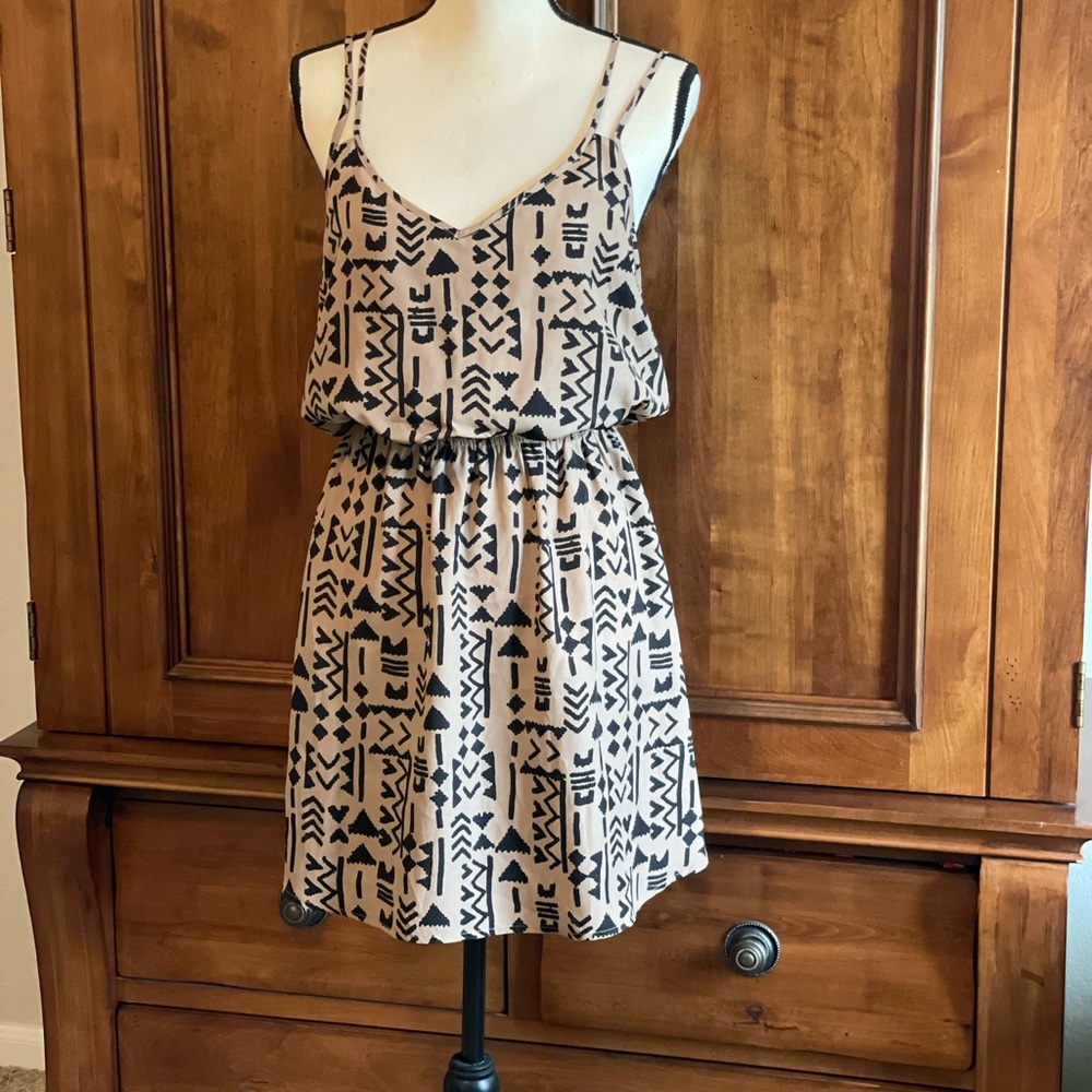 Cute boho dress / aztec print / size medium